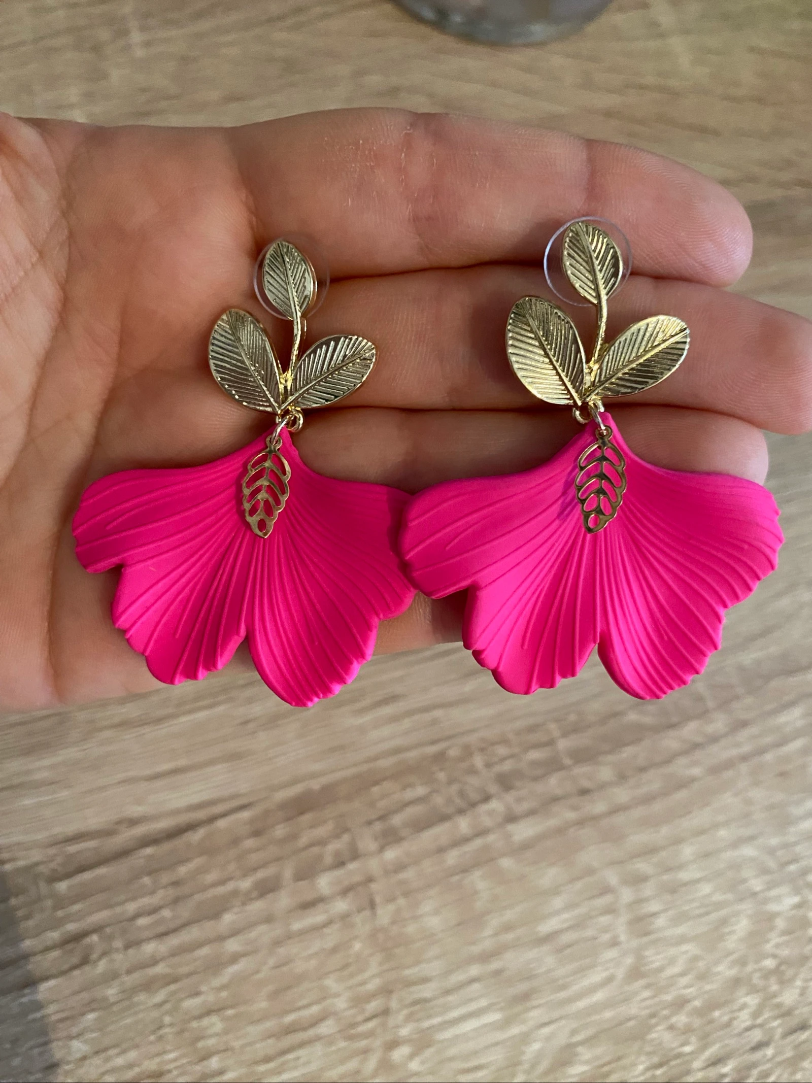 Fuchsia Gingko blad oorbellen – photo 5
